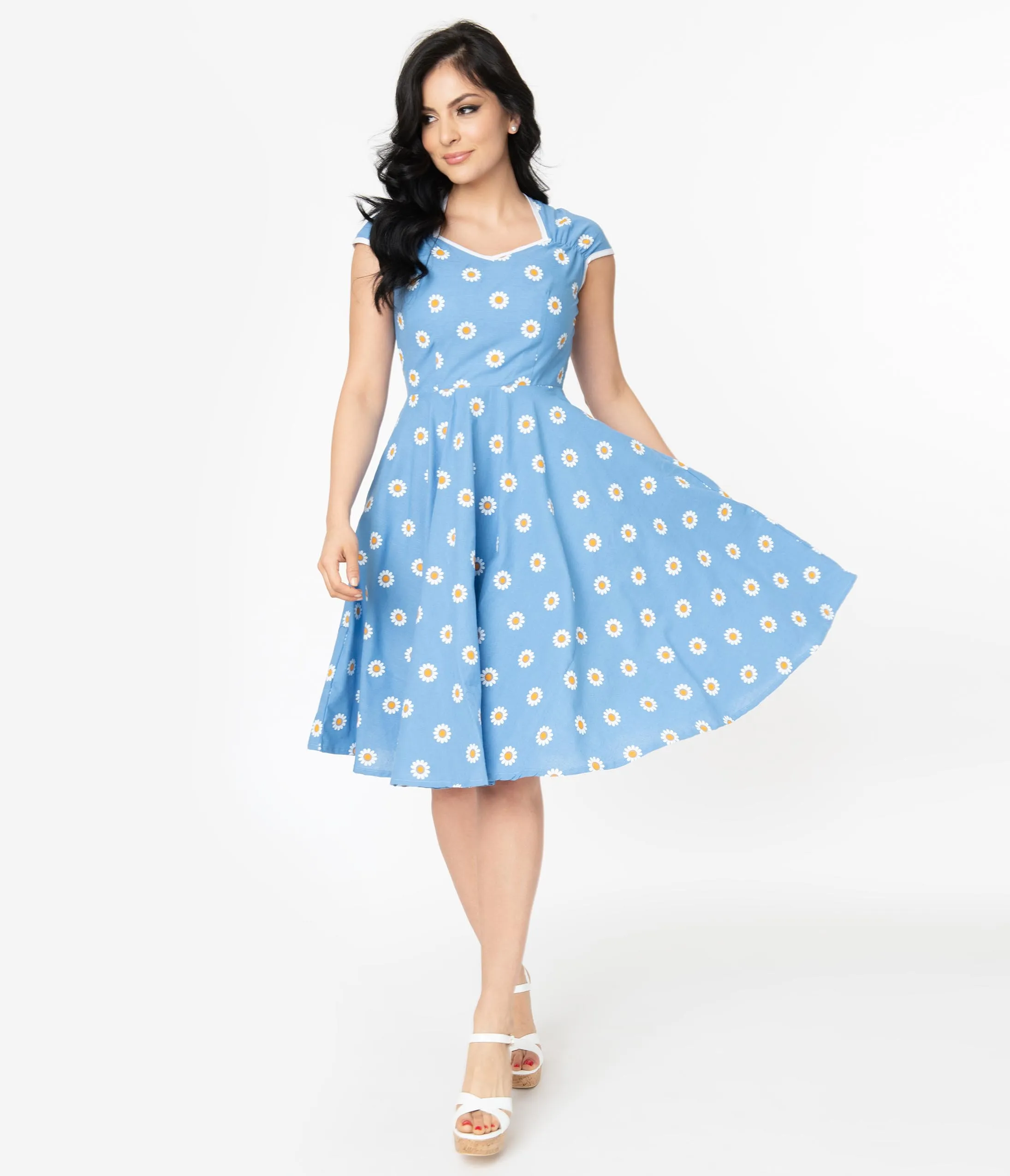 1950s Style Chambray Blue Daisy Bowie Swing Dress