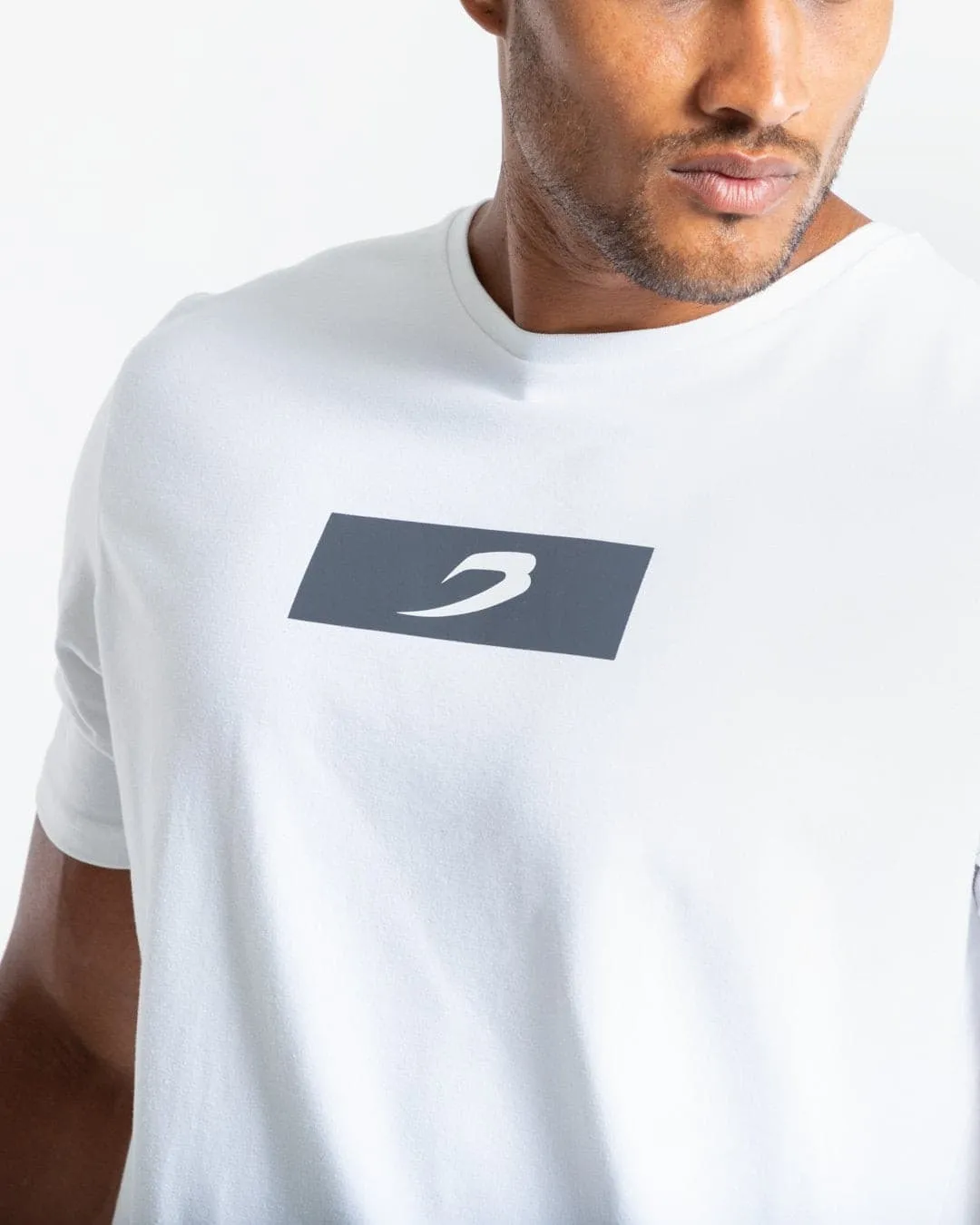 REFLECTIVE STRIKE T-SHIRT WHITE