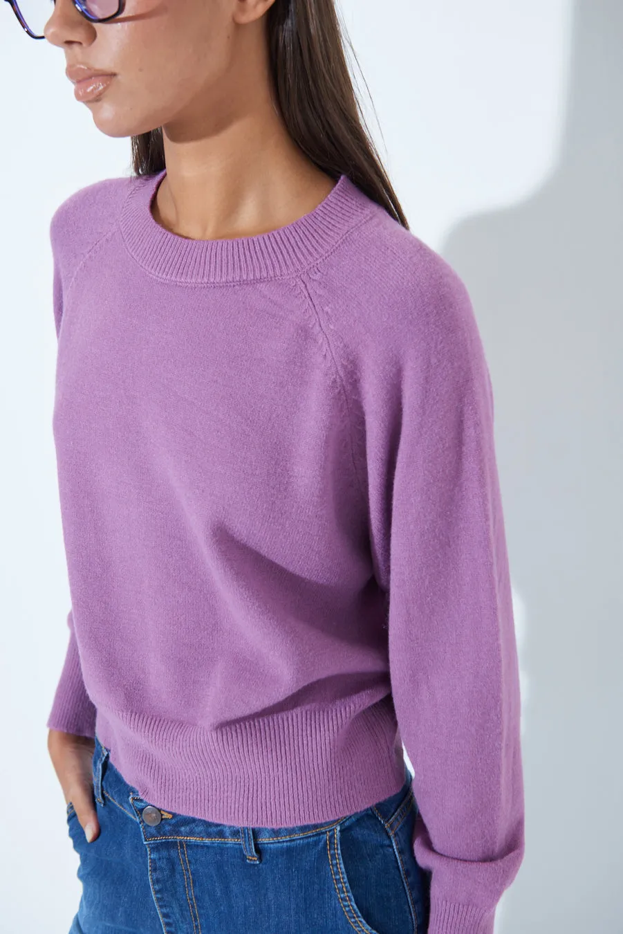 Relaxed fit knit sweater with ribbed cuffs wholesale